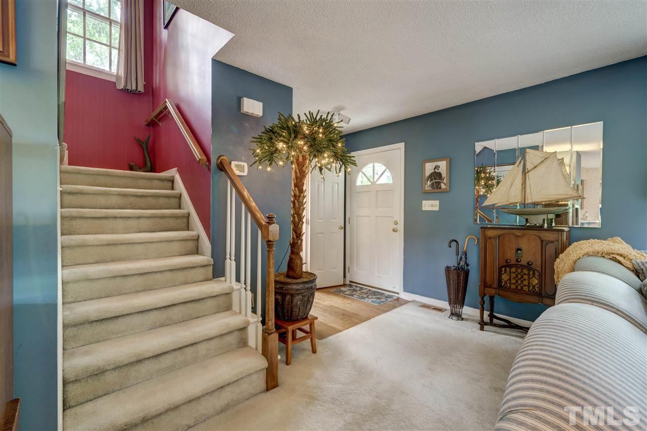 1709 Kingston Heath Way Raleigh, NC 27604 - Photo 5 of 30 Gallery Image 5