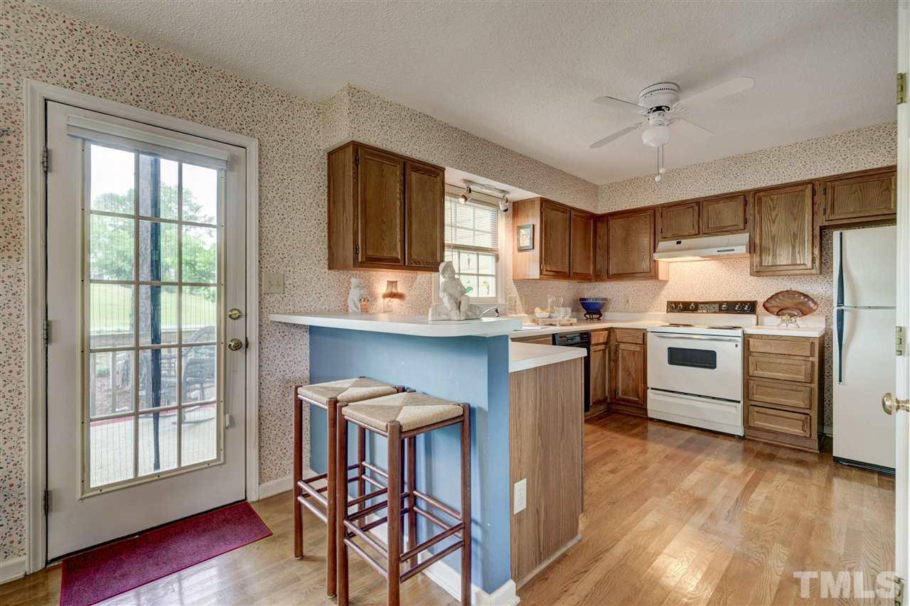 1709 Kingston Heath Way Raleigh, NC 27604 - Photo 8 of 30 Gallery Image 8