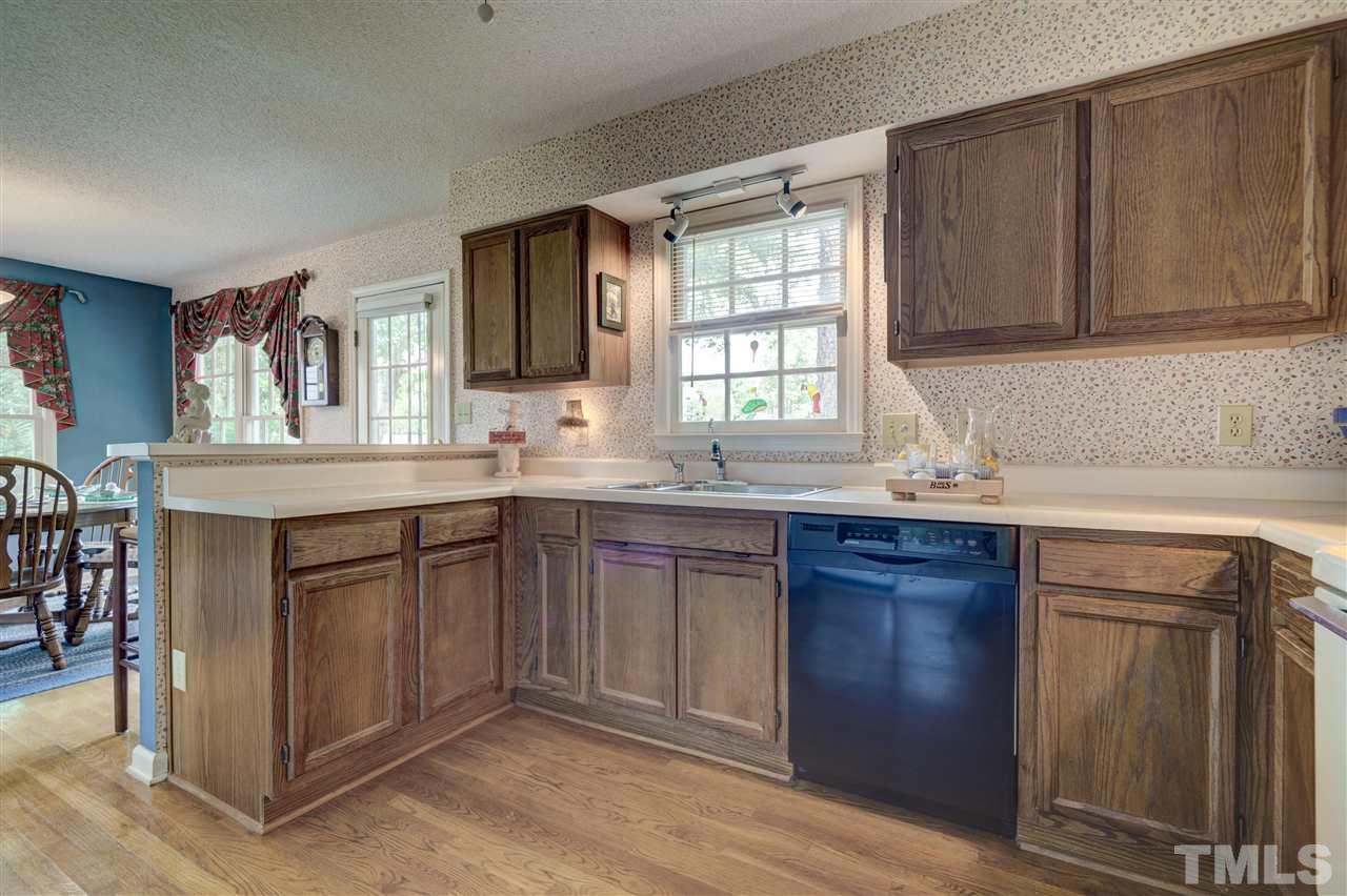1709 Kingston Heath Way Raleigh, NC 27604 - Photo 9 of 30 Gallery Image 9