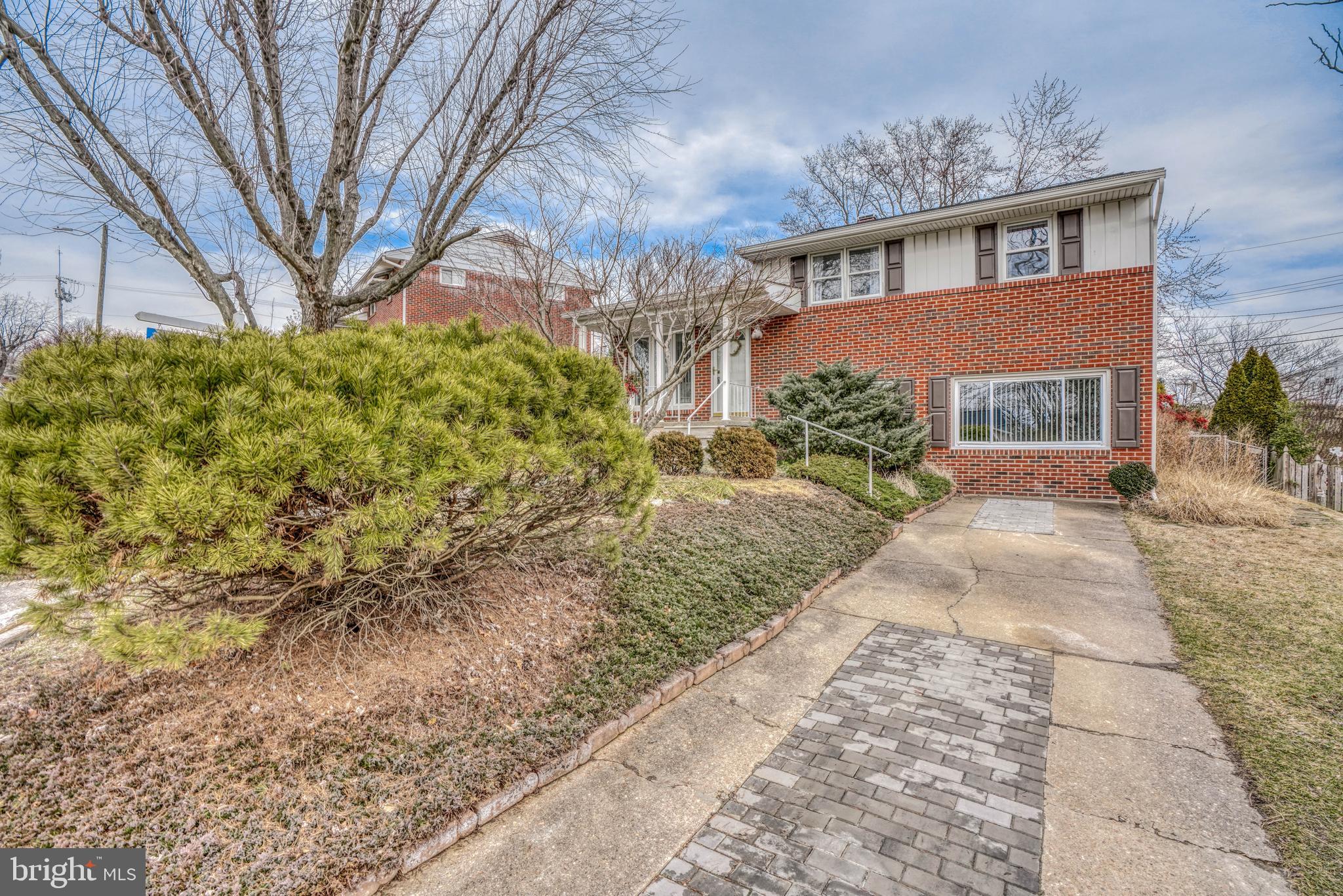 9113 Orbitan Road Baltimore, MD 21234 - Photo 2 of 36 Private Driveway