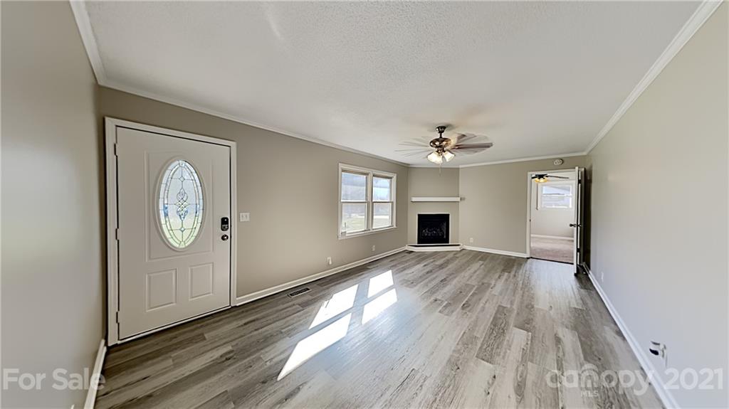 156 Randolph Road Dallas, NC 28034 - Photo 2 of 20 Gallery Image 2
