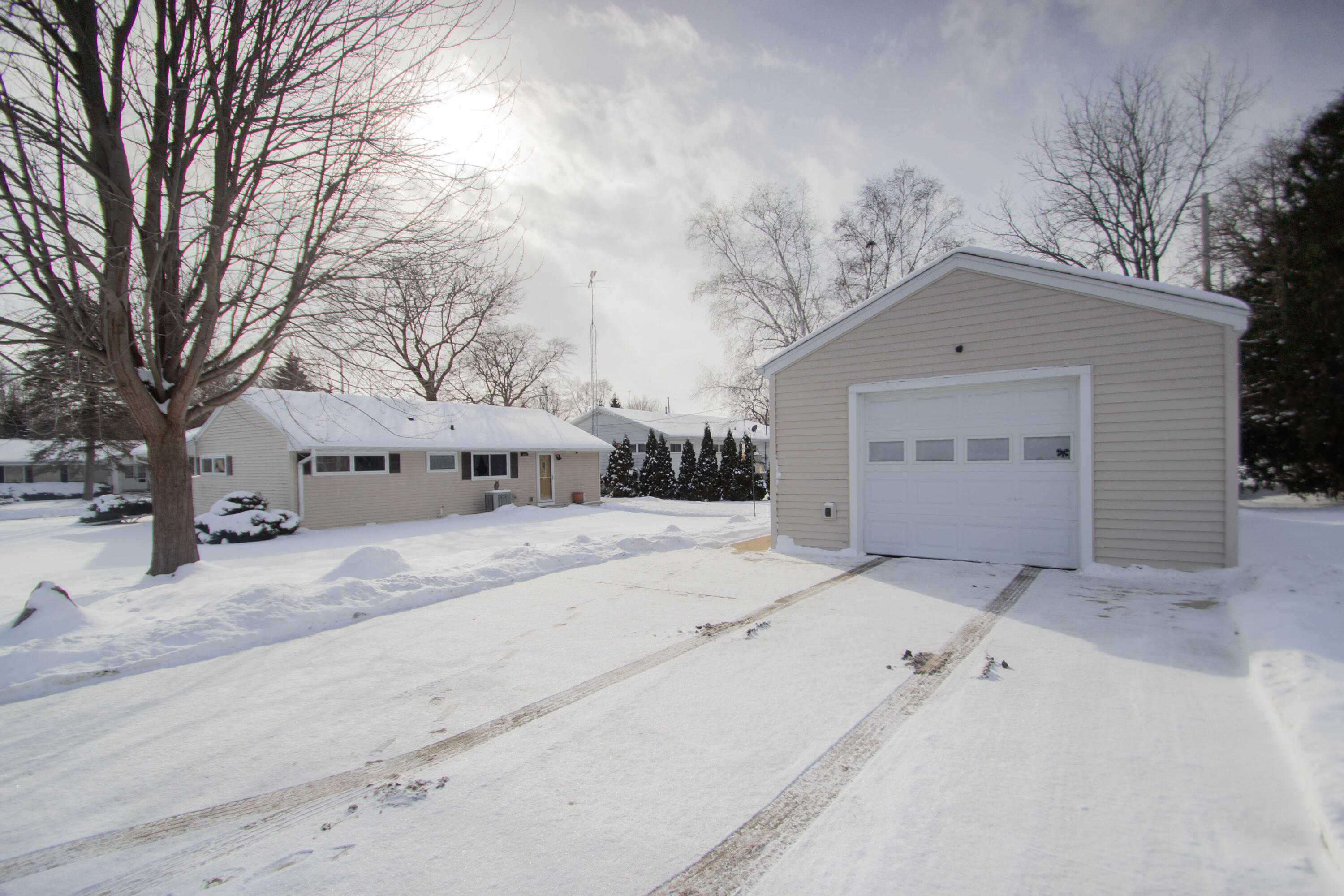 26 Park View Lane Watertown, WI 53094 - Photo 13 of 44 Street View