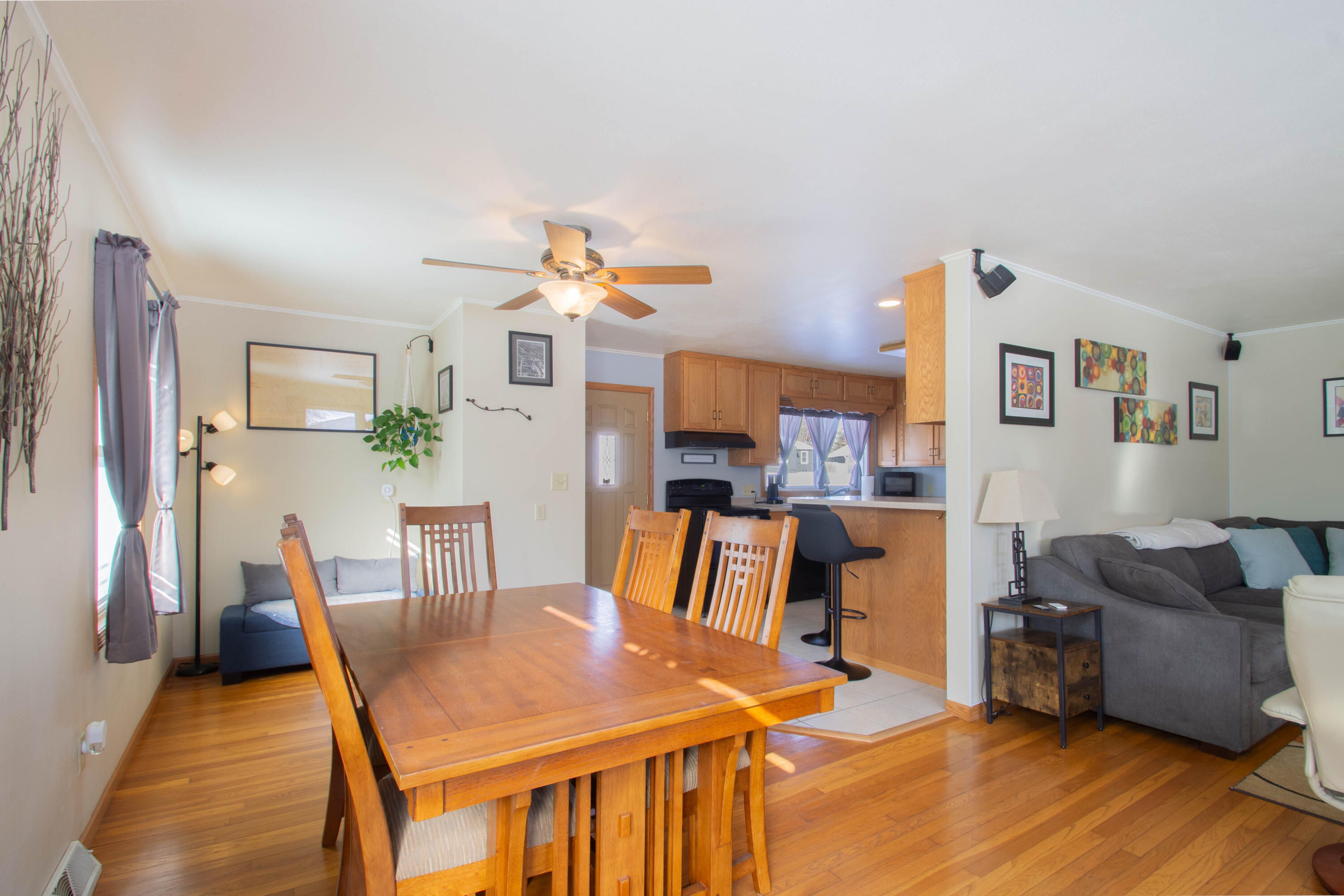 26 Park View Lane Watertown, WI 53094 - Photo 20 of 44 Dining Room