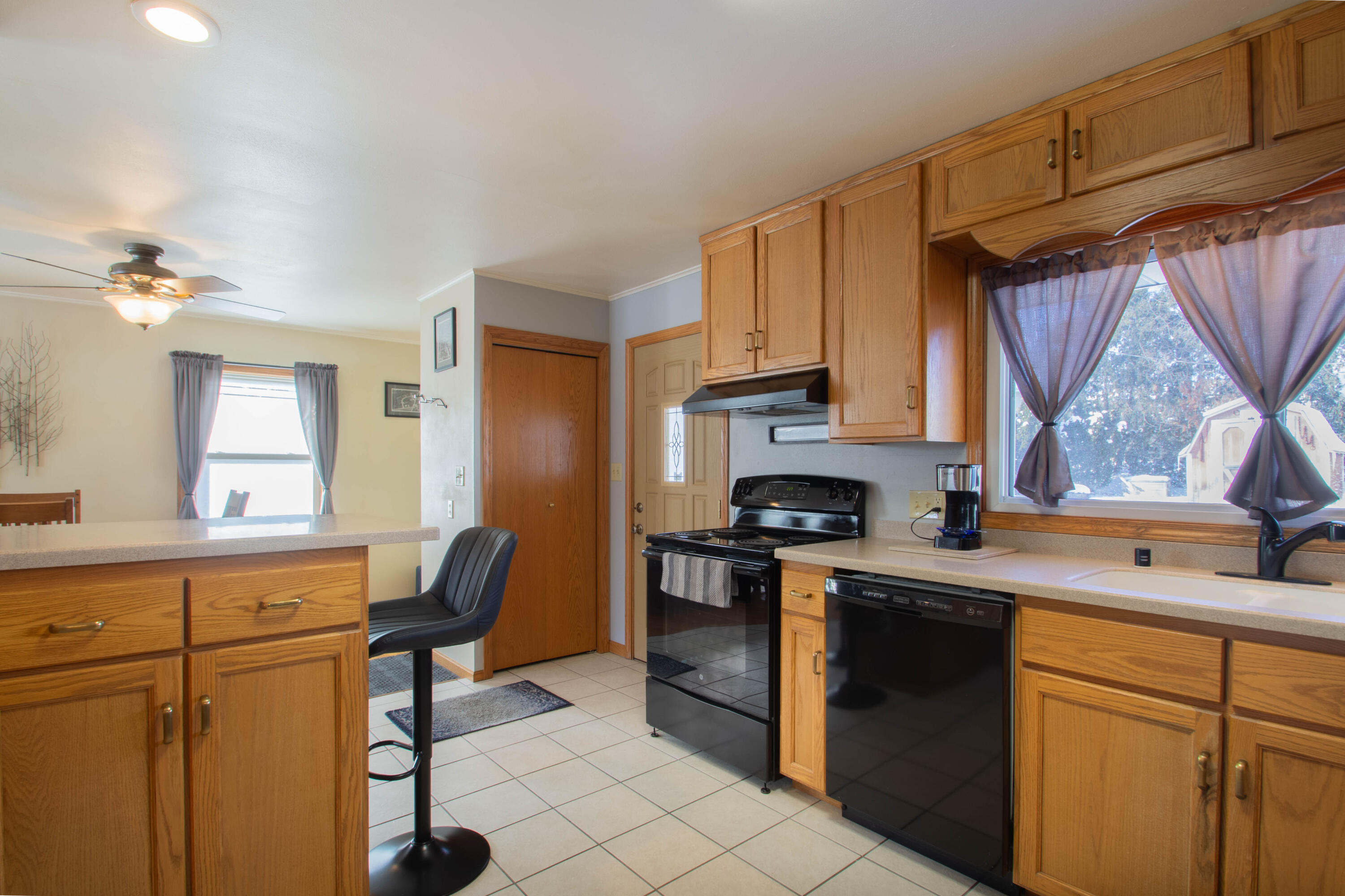 26 Park View Lane Watertown, WI 53094 - Photo 26 of 44 Kitchen