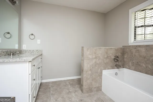 $1,930 | 140 Paces Way, Fayetteville, GA 30215