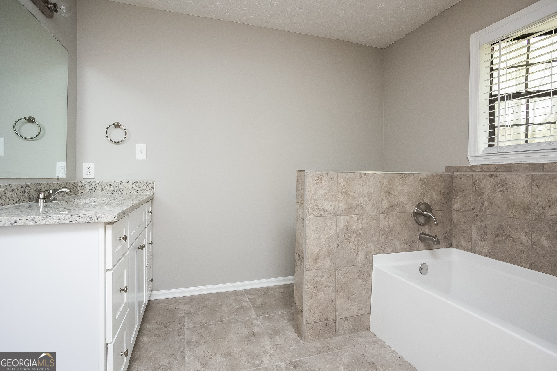 140 Paces Way Fayetteville, GA 30215 - Photo 7 of 17