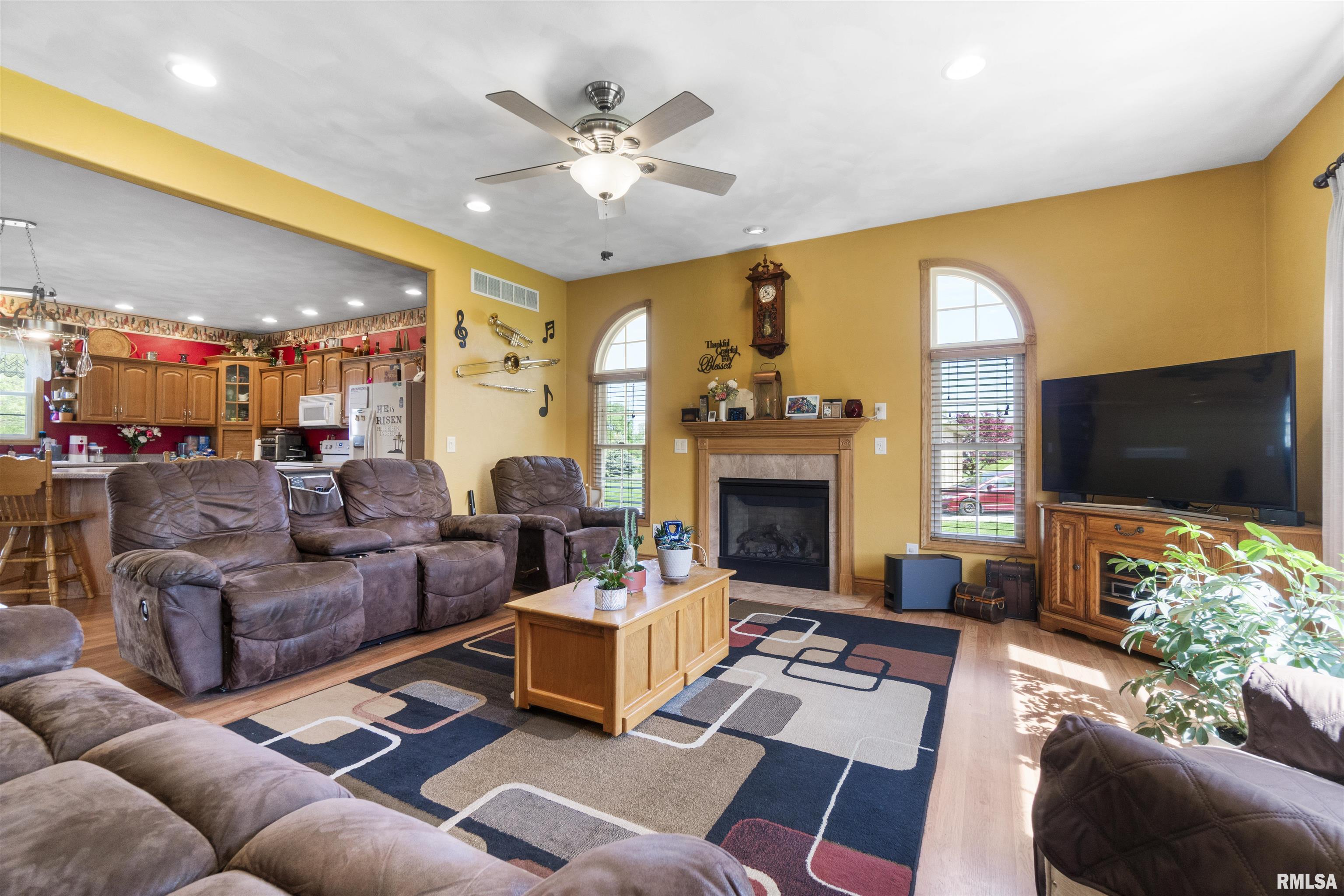 23353 Augusta Drive Washington, IL 61571 - Photo 7 of 53