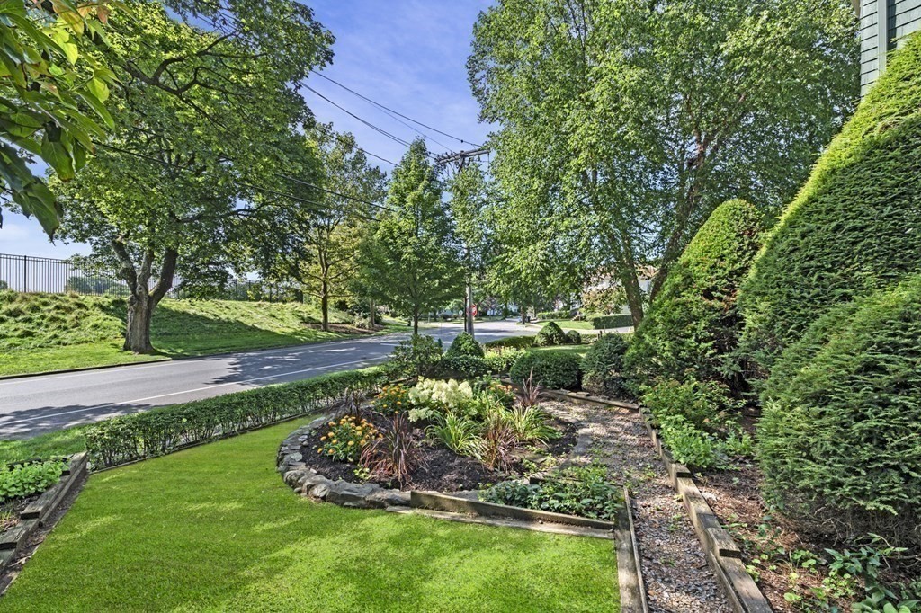 141-143 Oakley Road Belmont, MA 02478 - Photo 34 of 40