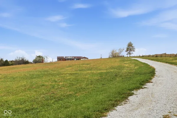 $500,000 | 6192 South County Road 550 East, Greencastle, IN 46135