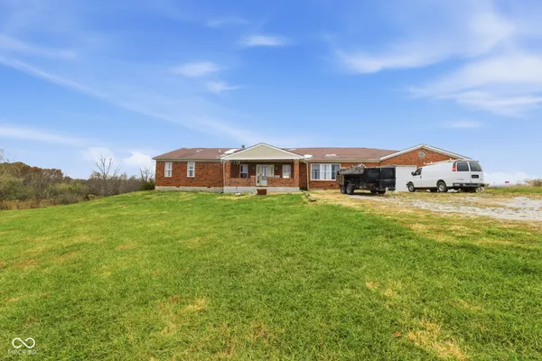 $500,000 | 6192 South County Road 550 East, Greencastle, IN 46135