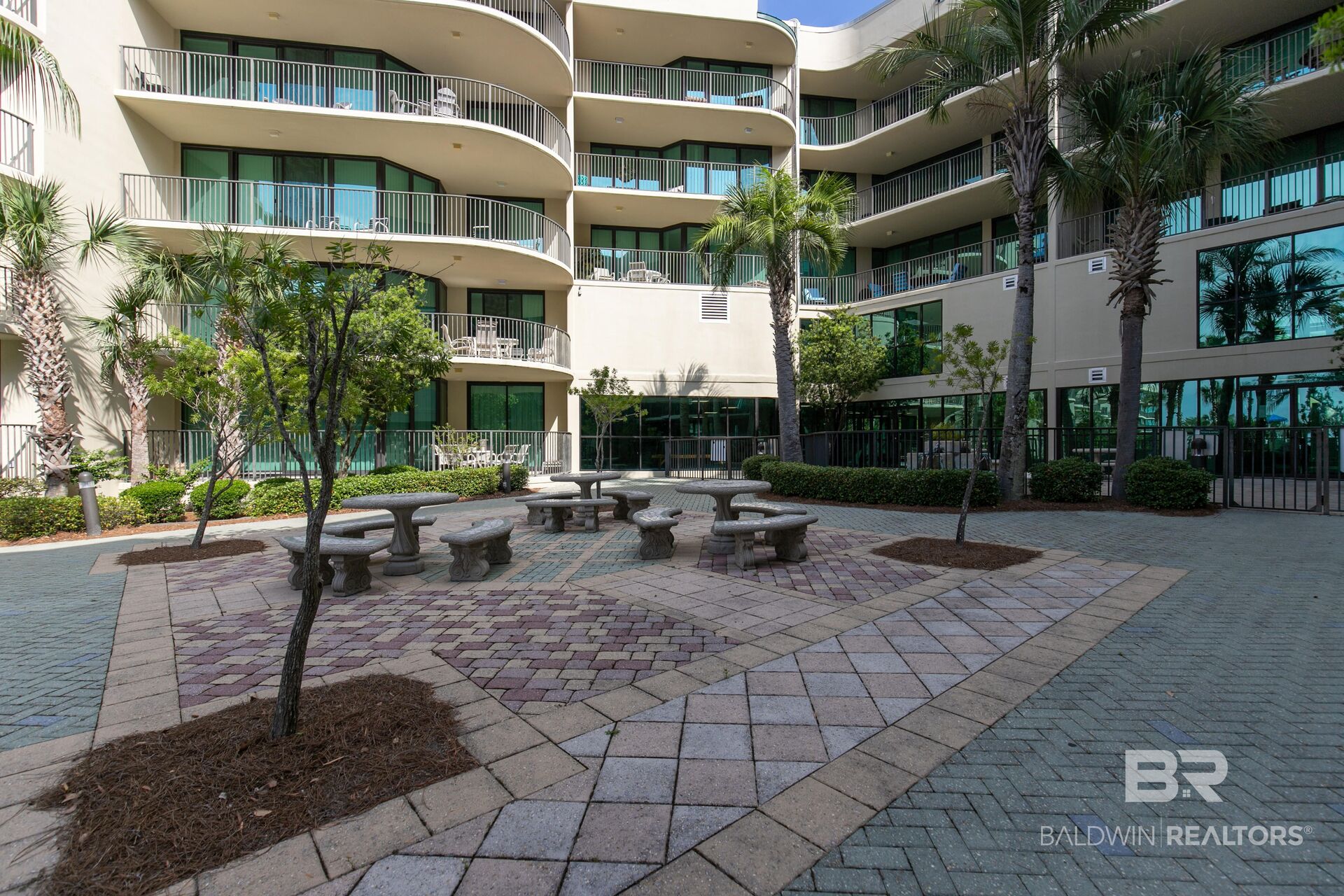 27580 Canal Road, Unit 3ER2 Orange Beach, AL 36561 - Photo 32 of 43 Picnic Area in Courtyard