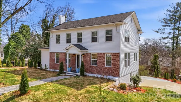 $449,900 | 1407 Mimosa Lane Northwest, Lenoir, NC 28645
