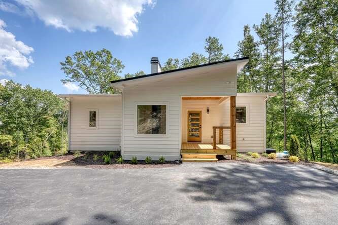 458 Sowers Road Blue Ridge, GA 30513 - Photo 8 of 47 MAIN ENTRANCE