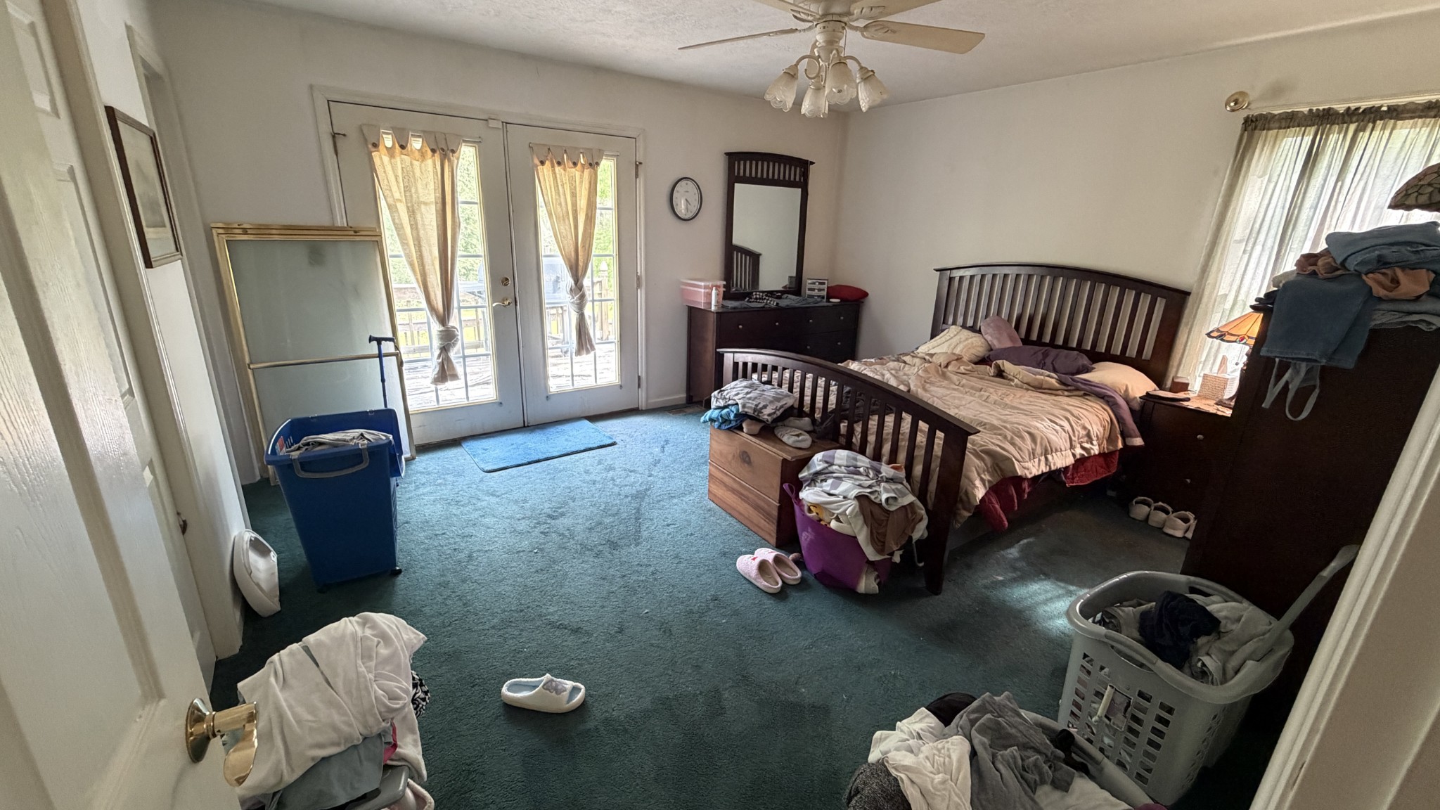 237 Brooks Road Maynardville, TN 37807 - Photo 9 of 20 a bedroom with furniture and a window