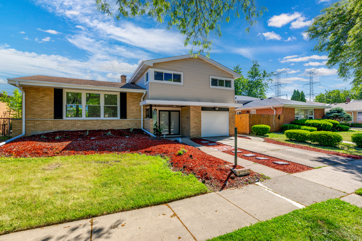 7745 Beckwith Road Morton Grove, IL 60053 - Photo 2 of 39