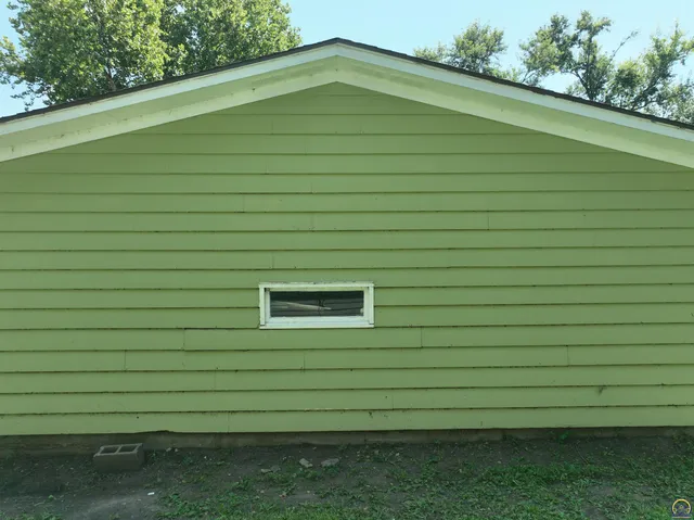 $180,000 | 117 Main Street, Rossville, KS 66533