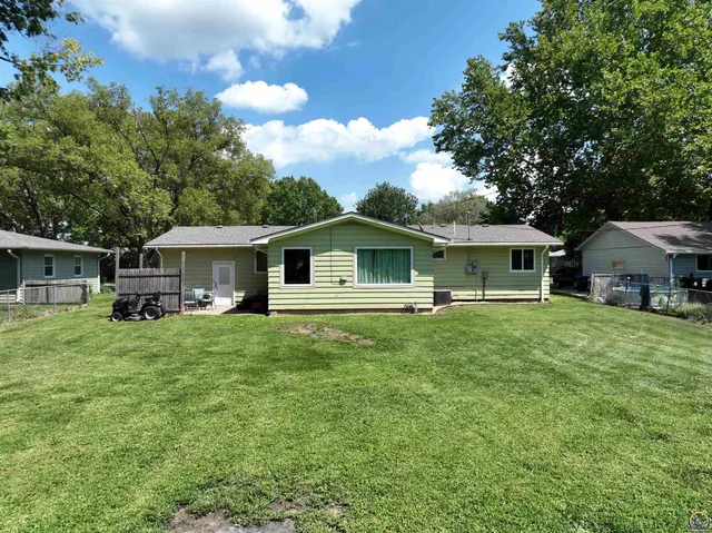 $180,000 | 117 Main Street, Rossville, KS 66533