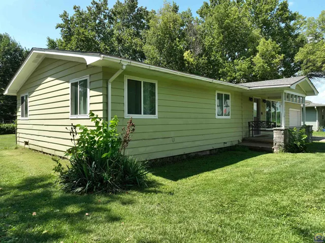 $180,000 | 117 Main Street, Rossville, KS 66533