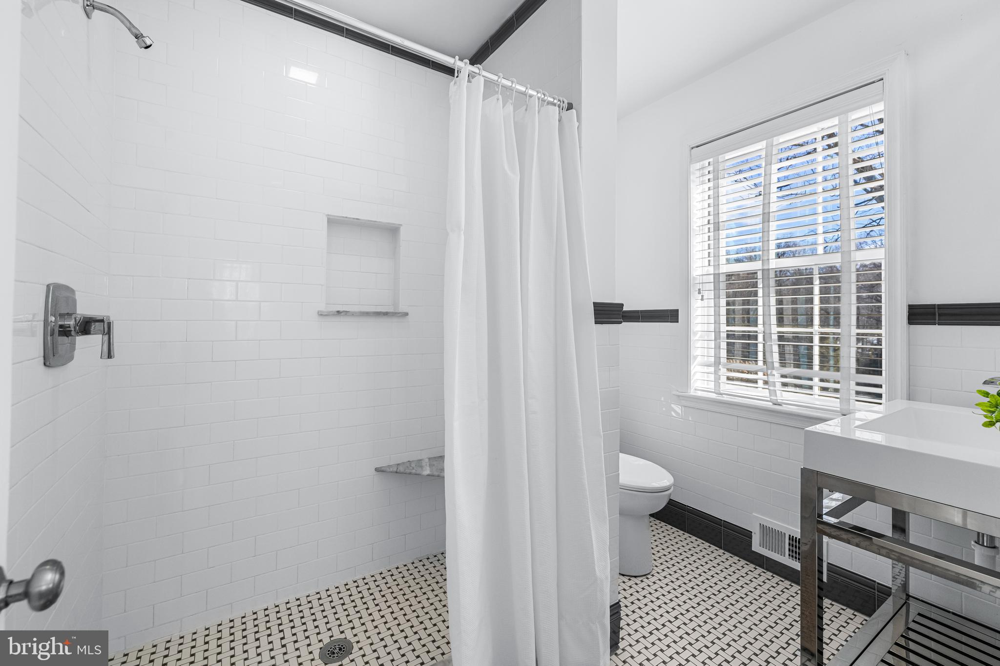 13115 Dulaney Valley Road Glen Arm, MD 21057 - Photo 27 of 60 Primary Bath