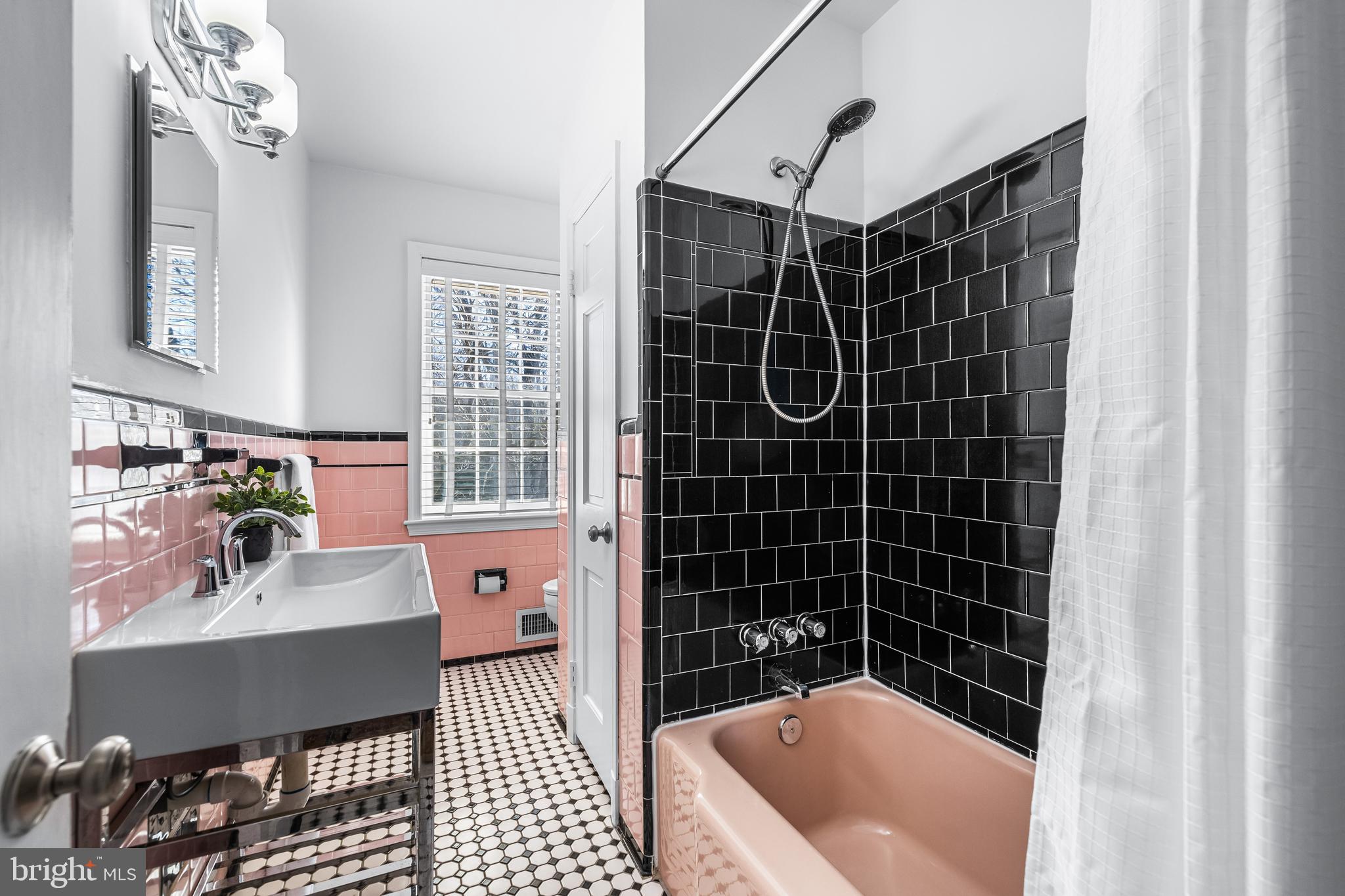 13115 Dulaney Valley Road Glen Arm, MD 21057 - Photo 35 of 60 Hall Bath