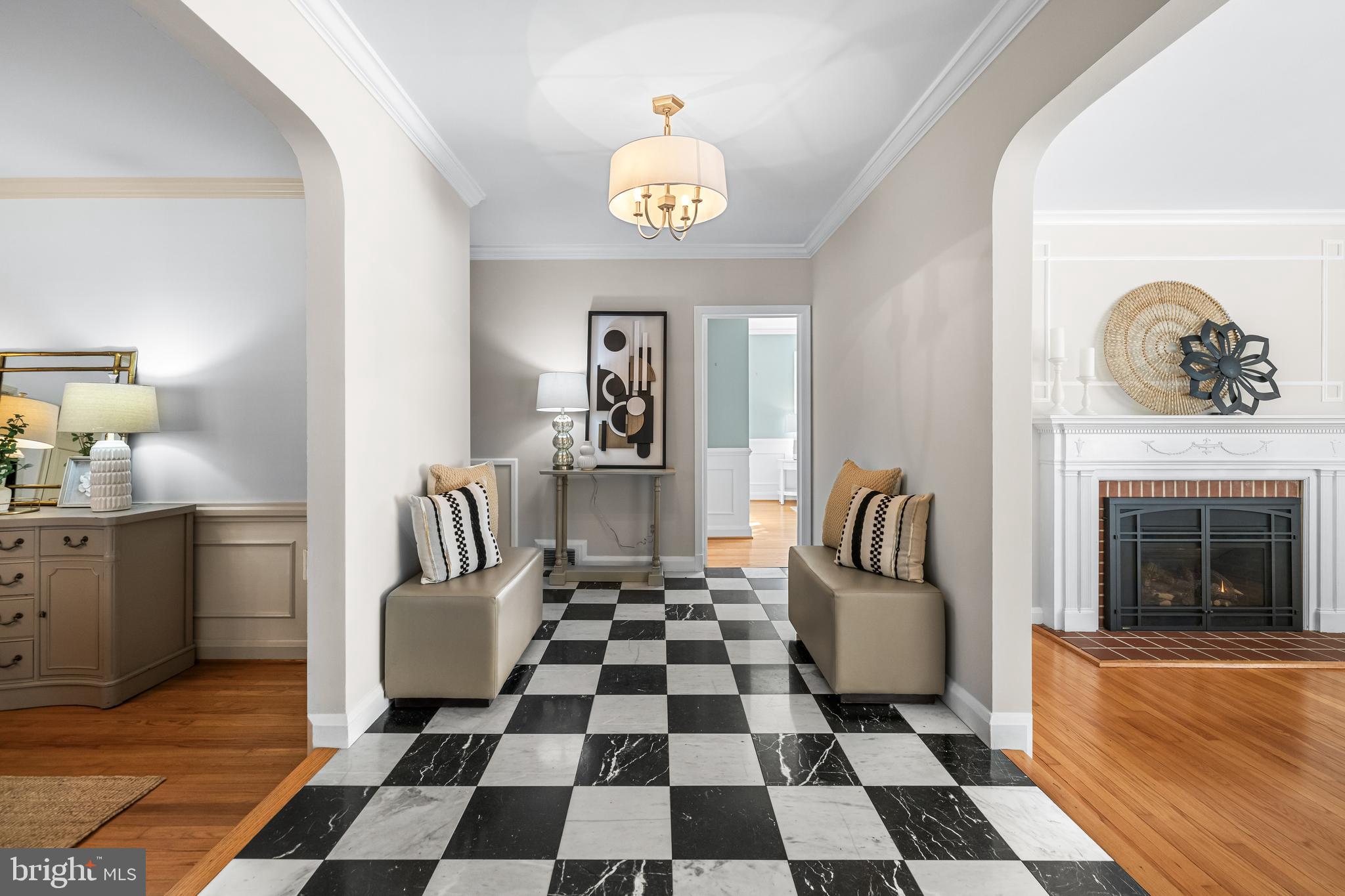 13115 Dulaney Valley Road Glen Arm, MD 21057 - Photo 9 of 60 Foyer