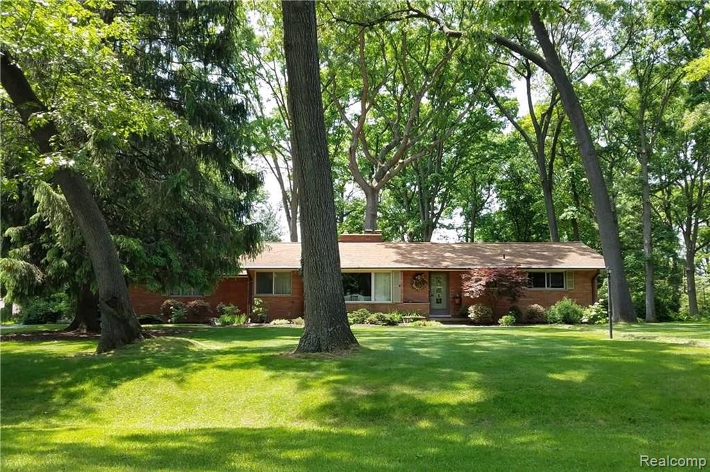 196 Vreeland Drive Rochester, MI 48309 - Photo 1 of 35