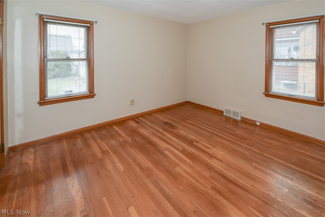 6308 Ackley Road Parma, OH 44129 - Photo 9 of 34