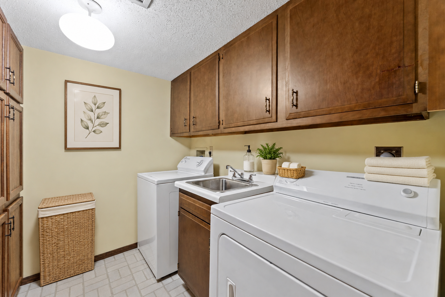 9500 Collegeview Road, Unit 206 Bloomington, MN 55437 - Photo 36 of 51 Gallery Image 36
