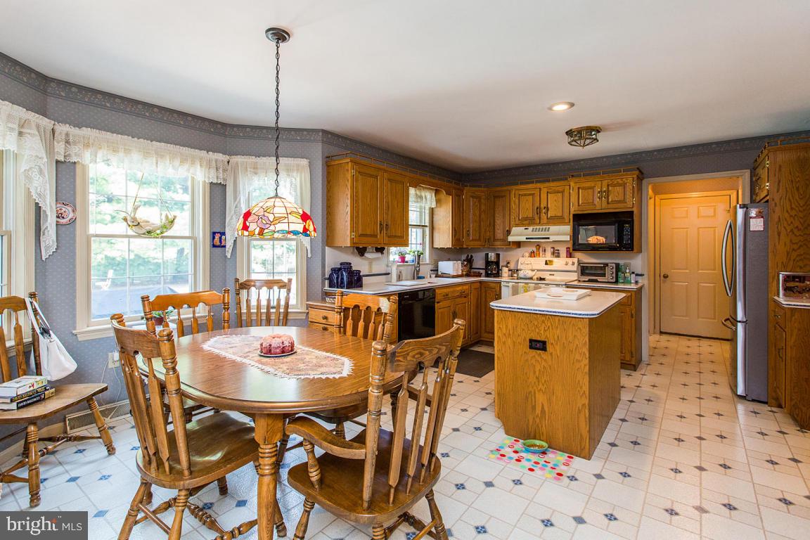 2651 Hazelwood Road Lancaster, PA 17601 - Photo 11 of 60 Gallery Image 11