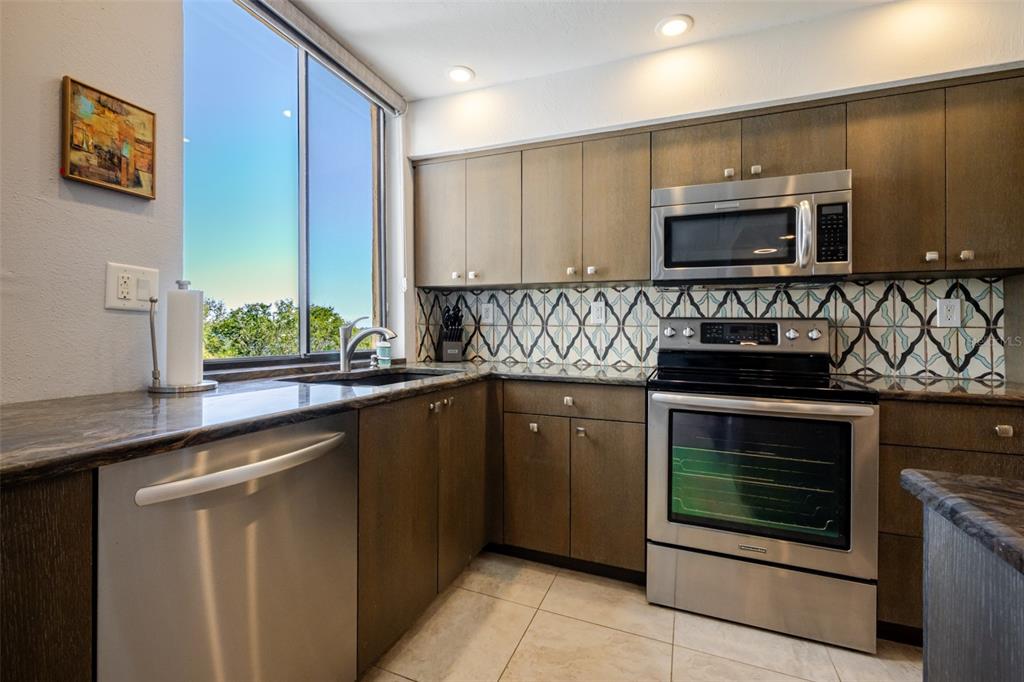 6285 Midnight Pass Road, Unit 307 Sarasota, FL 34242 - Photo 9 of 83 Gallery Image 9