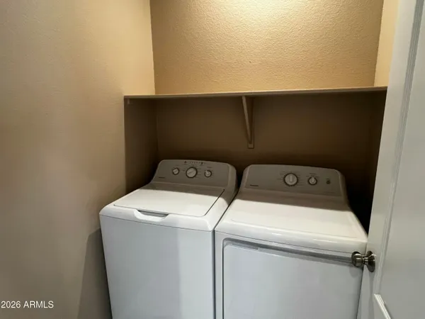 $1,949 | 1342 West Emerald Avenue, Unit 357, Mesa, AZ 85202