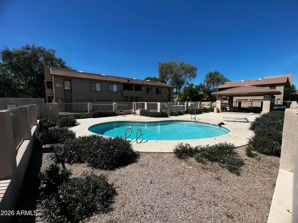 $1,949 | 1342 West Emerald Avenue, Unit 357, Mesa, AZ 85202