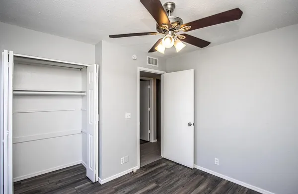 $1,949 | 1342 West Emerald Avenue, Unit 357, Mesa, AZ 85202