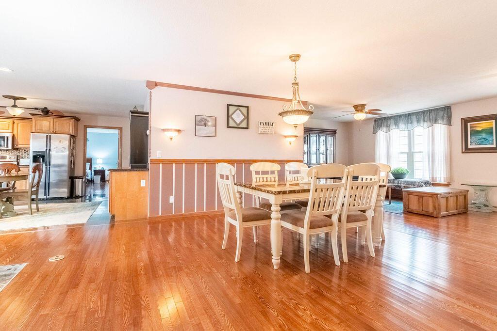 Open dining room area to kitchen and living room.