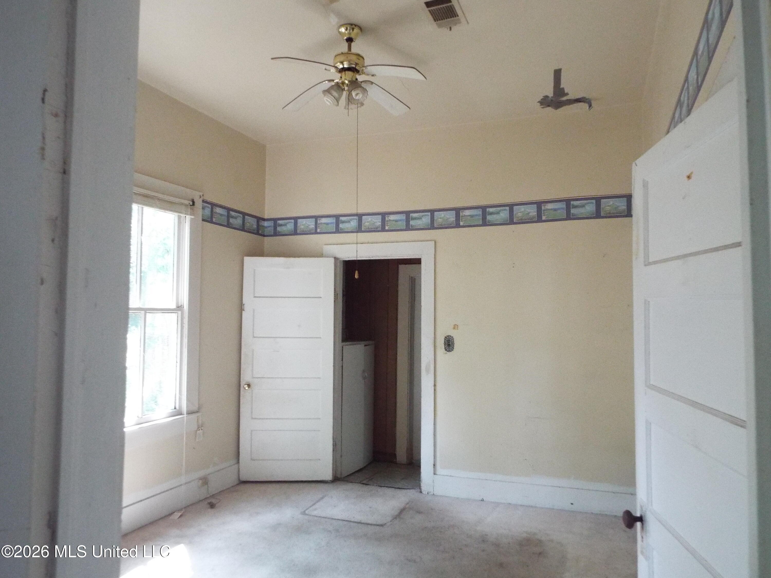 504 South 5th Street McComb, MS 39648 - Photo 5 of 20 DSCF1006 - Copy