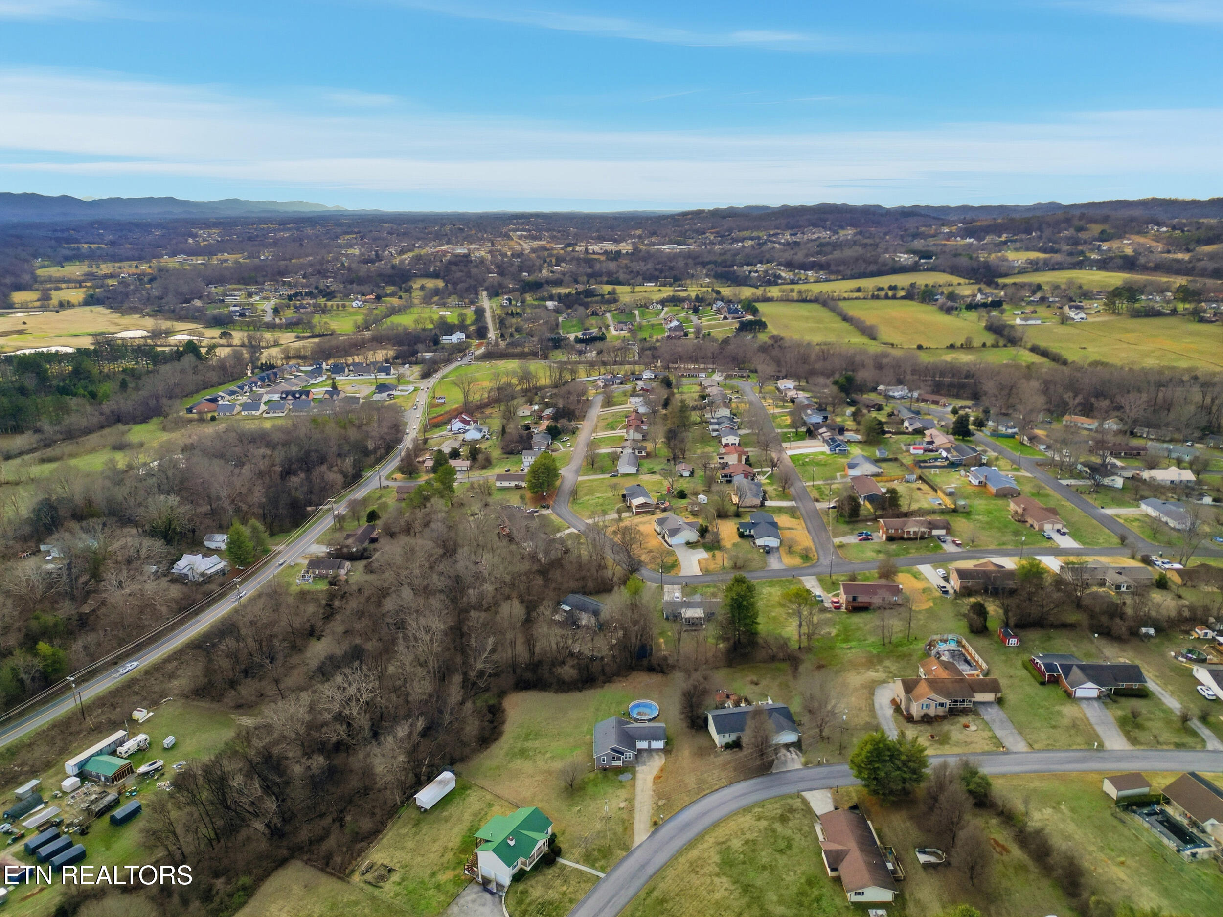 107 Sunflower Loop Seymour, TN 37865 - Photo 27 of 29 27_dji_0079
