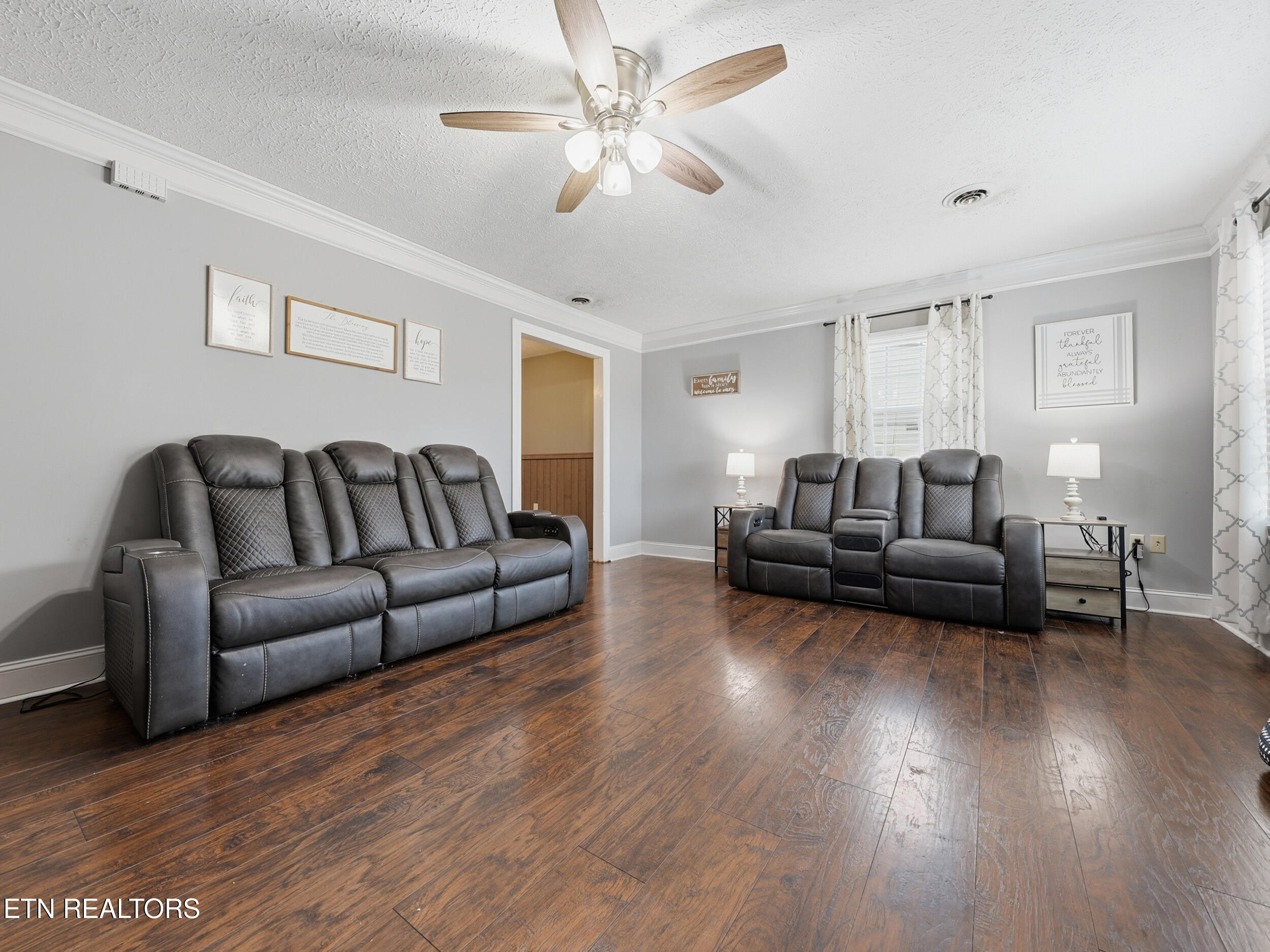 107 Sunflower Loop Seymour, TN 37865 - Photo 4 of 29 4_img_6304