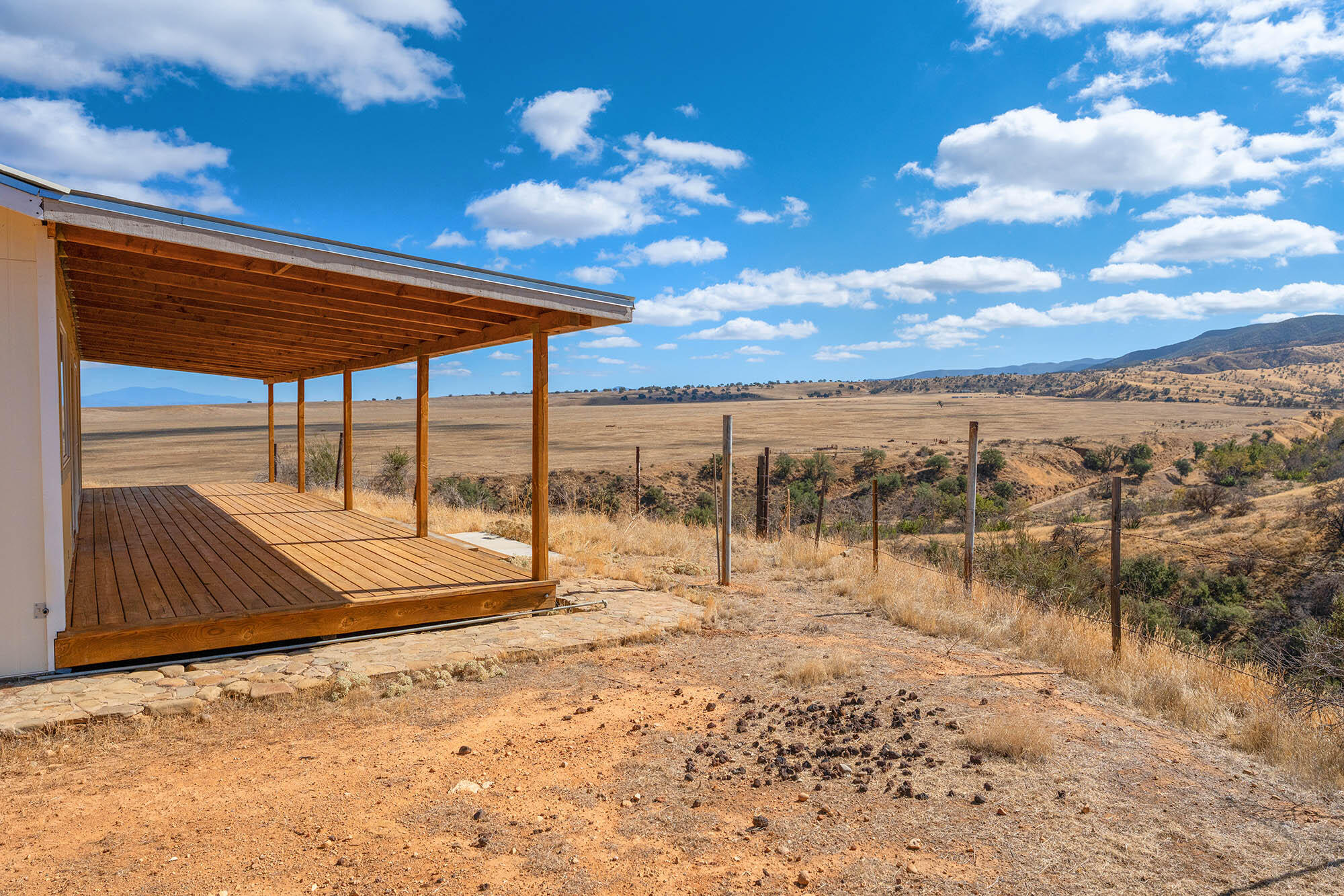 2170-7451 Aliso Park Road Cuyama, CA 93254 - Photo 18 of 72 a view of a backyard of a house