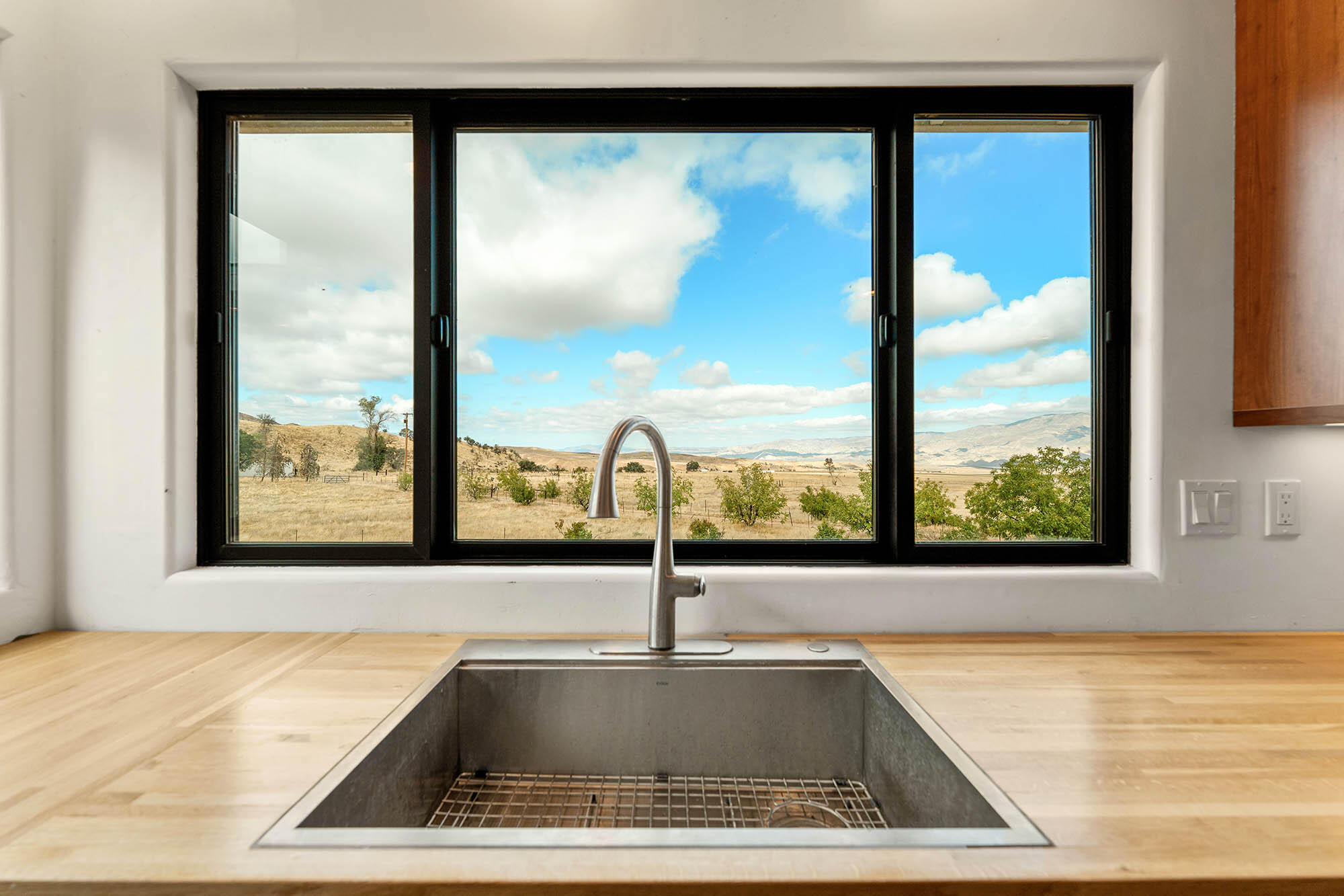 2170-7451 Aliso Park Road Cuyama, CA 93254 - Photo 46 of 72 Kitchen views - 2170 Aliso Park Rd