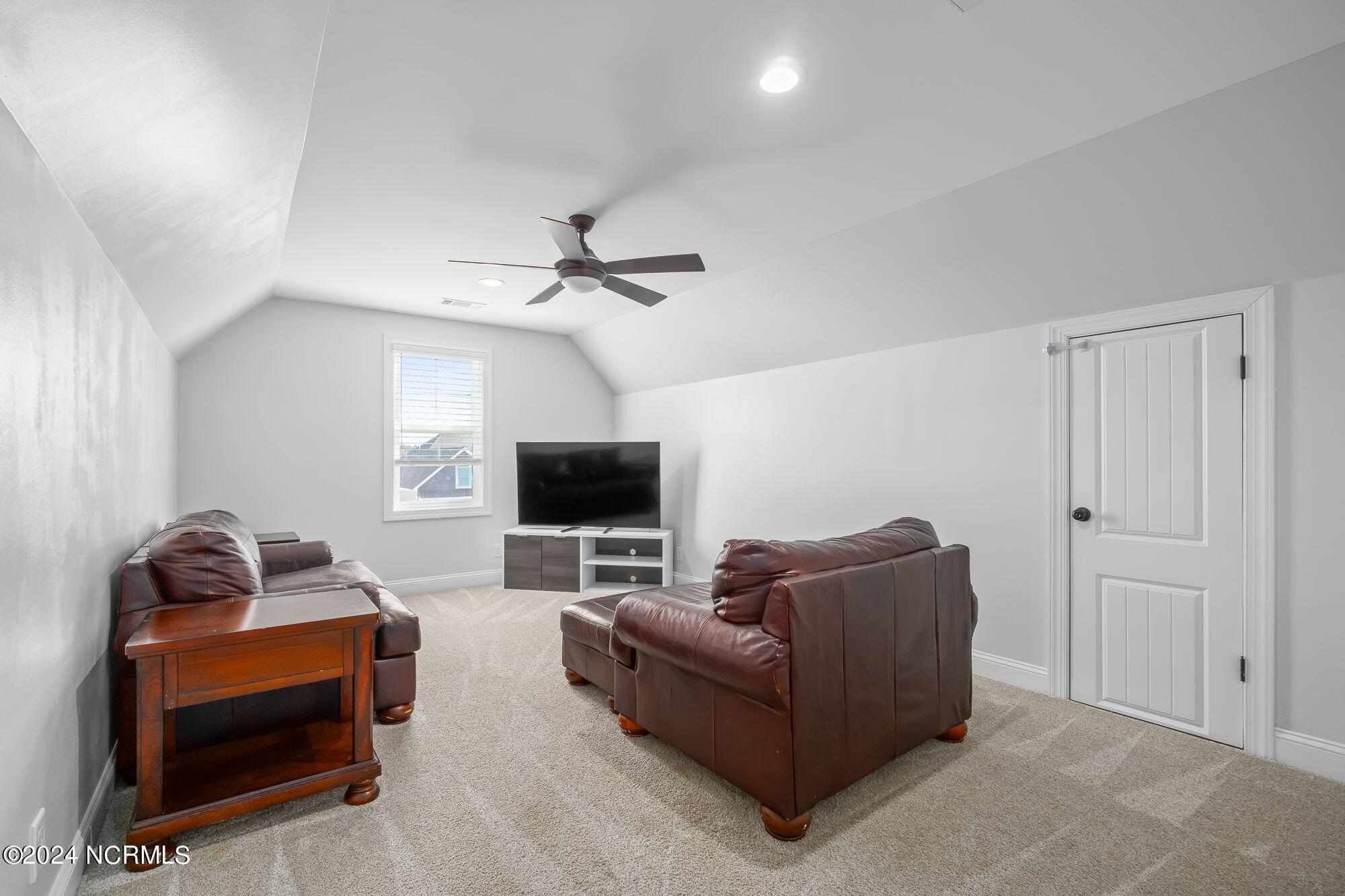 1809 Olde Farm Road Morehead City, NC 28557 - Photo 31 of 52 31-web-or-mls-1809-olde-farm-rd-31