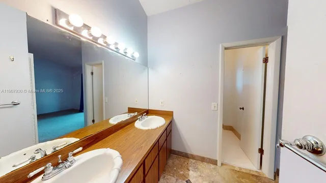 $405,000 | 4222 Southwest 87th Terrace, Davie, FL 33328