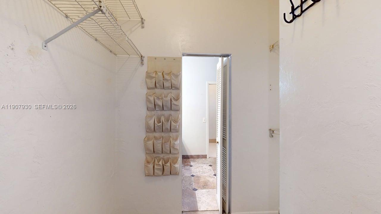 4222 Southwest 87th Terrace Davie, FL 33328 - Photo 67 of 85