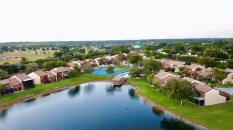 $435,000 | 4222 Southwest 87th Terrace, Davie, FL 33328