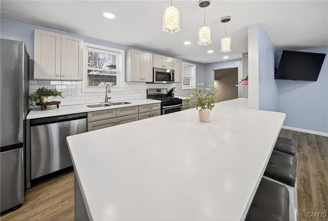 $214,900 | 314 Belmore Drive, Clay, NY 13212