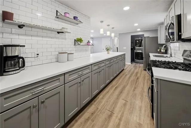 $214,900 | 314 Belmore Drive, Clay, NY 13212