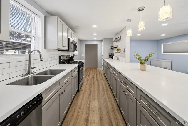 $214,900 | 314 Belmore Drive, Clay, NY 13212