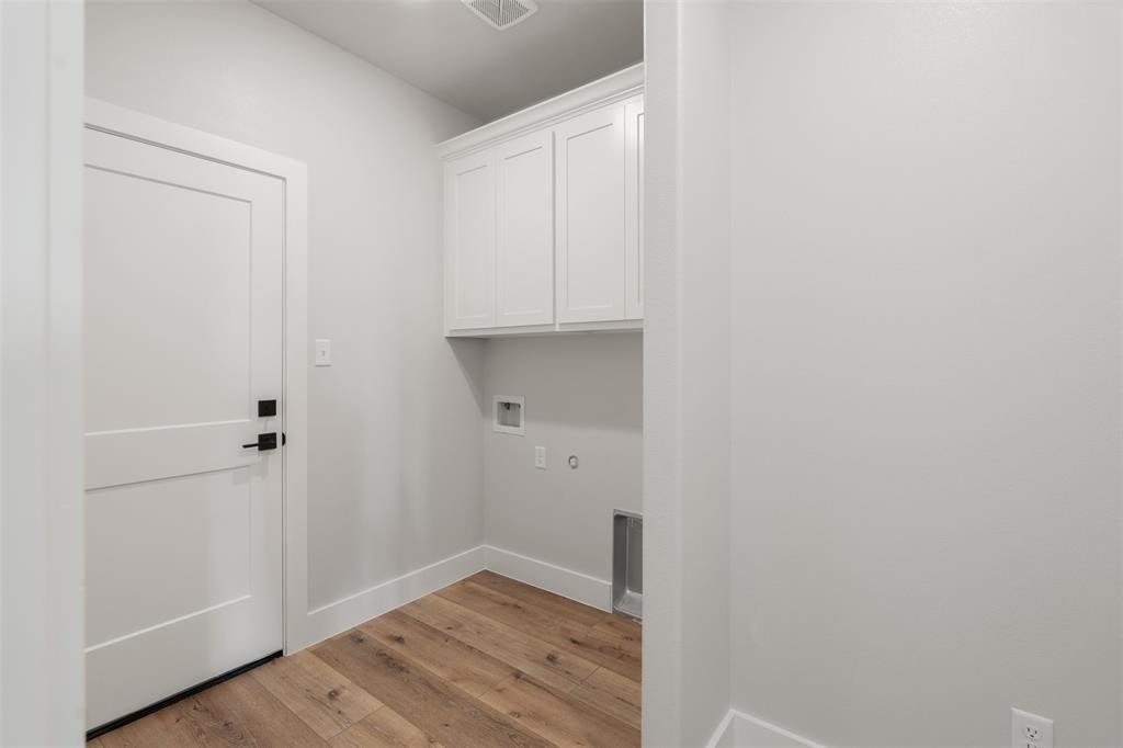 503 Limestone Circle Mabank, TX 75147 - Photo 14 of 36