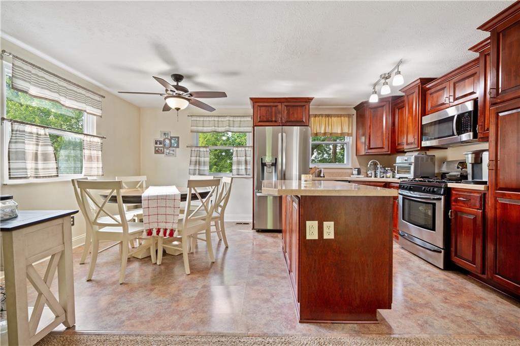 330 Partridge Run Road Gibsonia, PA 15044 - Photo 6 of 25 Gallery Image 6
