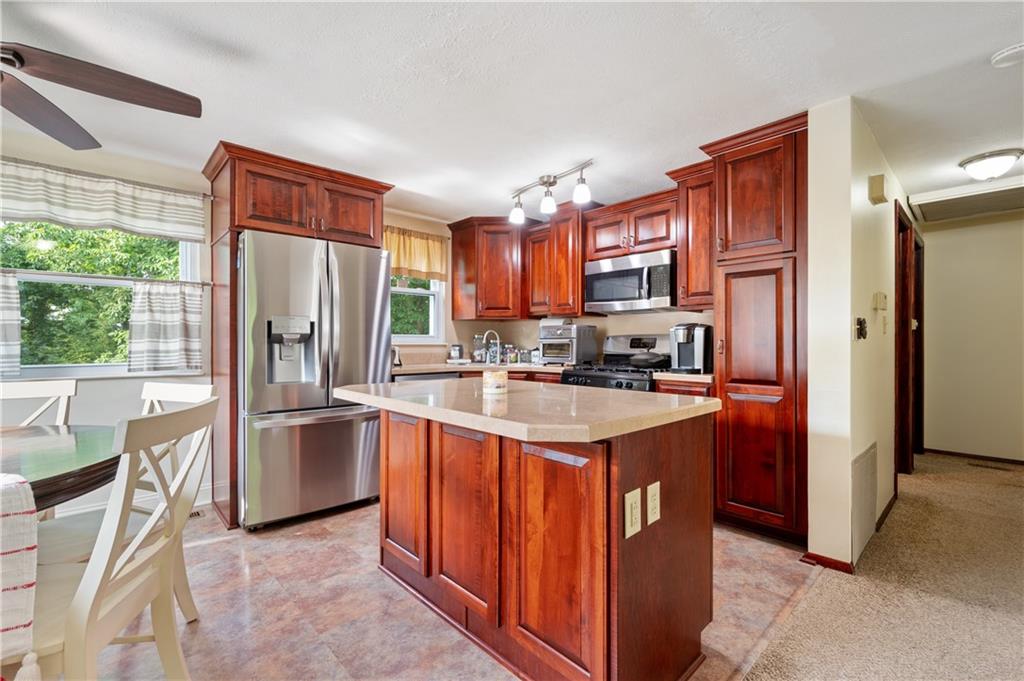 330 Partridge Run Road Gibsonia, PA 15044 - Photo 7 of 25 Gallery Image 7