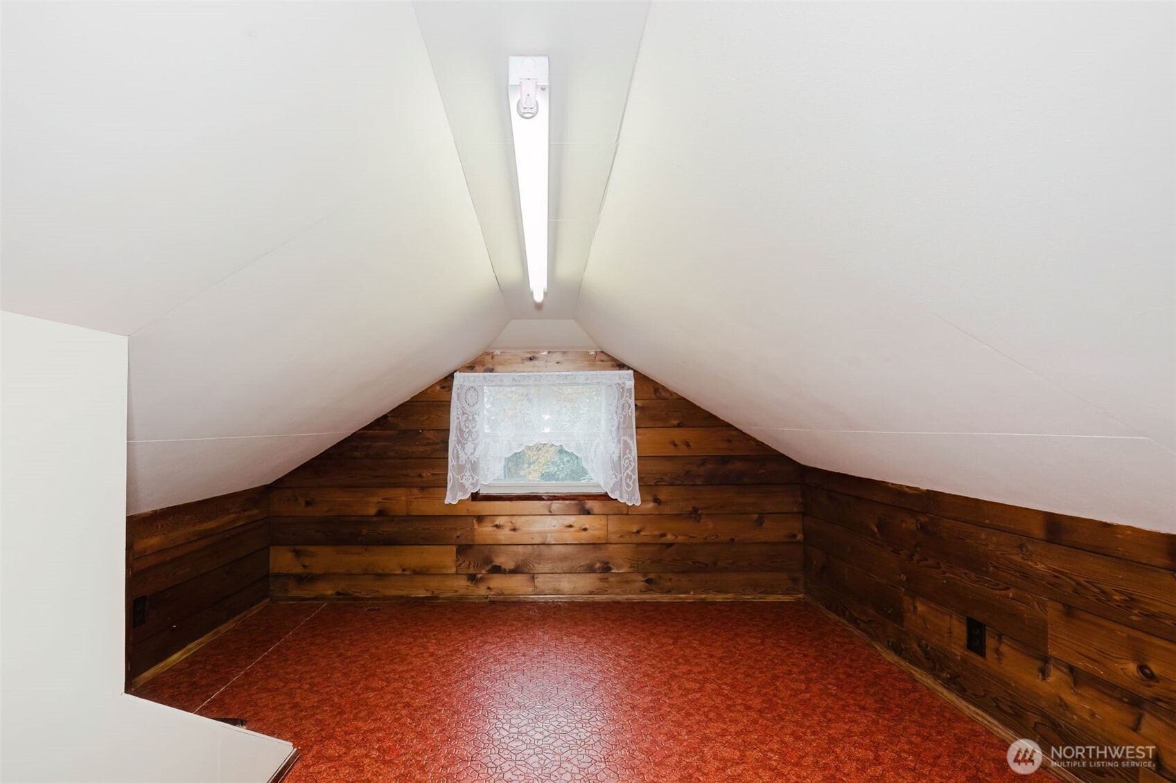 3126 Rocky Point Road Northwest Bremerton, WA 98312 - Photo 30 of 40 a view of entryway